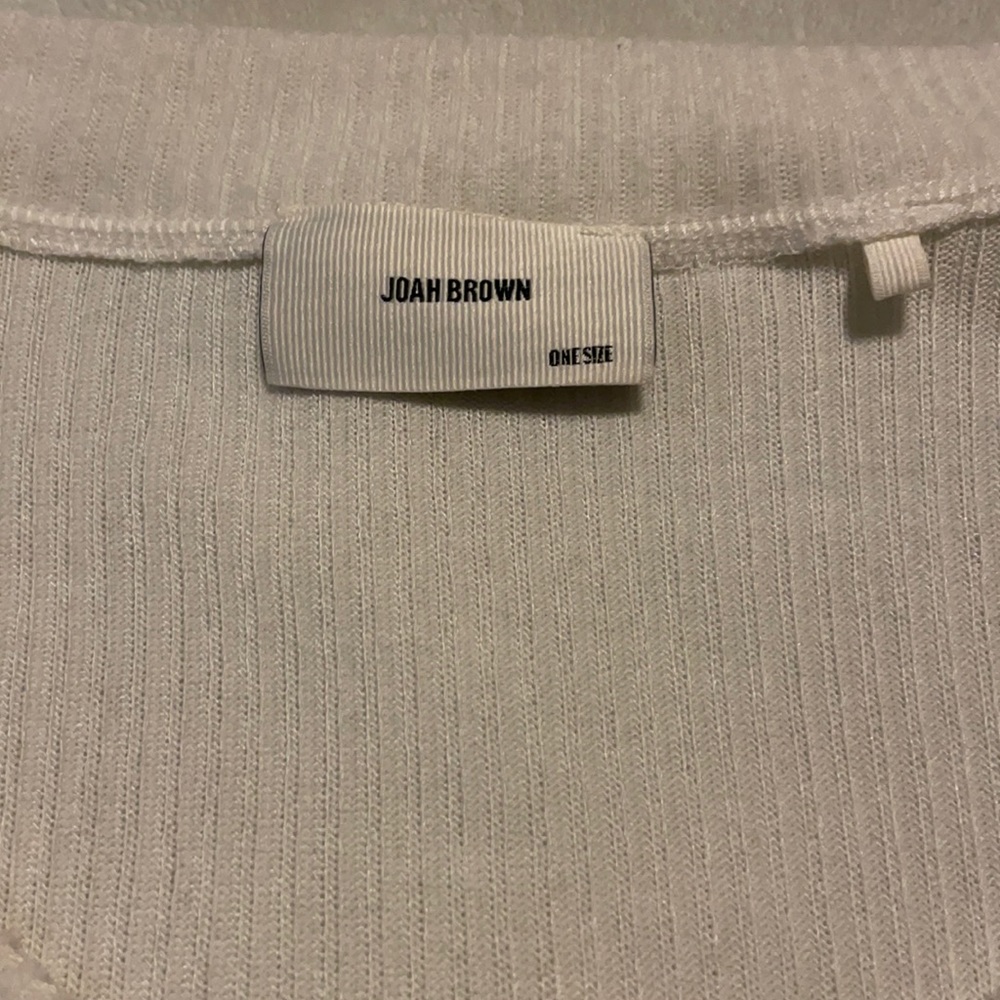 Joah Brown cropped v-neck sweater